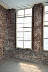 <p>De vensters op de verdieping in de achtergevel van Oudestraat 100 zijn waarschijnlijk in 1917 gemoderniseerd. </p>
